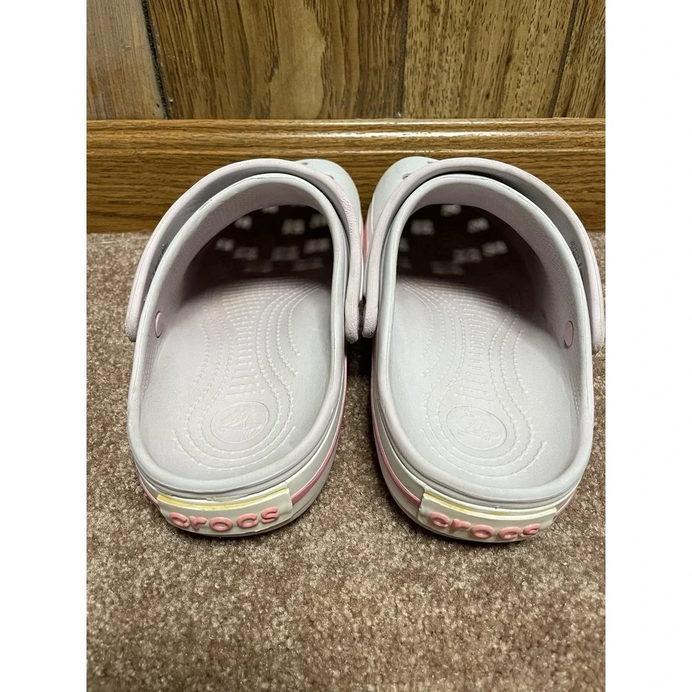 Crocs‎ Girls Size J 6 Pink Crocs 5 Jibbitz Charms